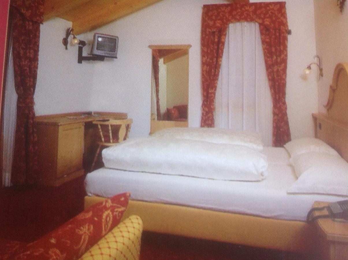 Hotel Pordoi - Fam Furgler 아라바 외부 사진