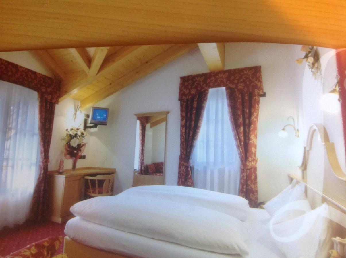Hotel Pordoi - Fam Furgler 아라바 외부 사진