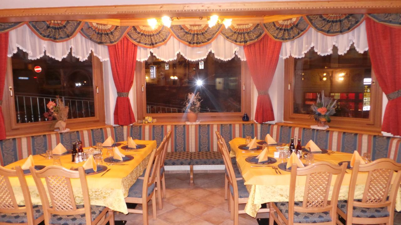 Hotel Pordoi - Fam Furgler 아라바 외부 사진